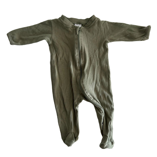 Anko Age 000 long sleeved zip-up footed sleepsuit in olive green with plain — gently loved condition.