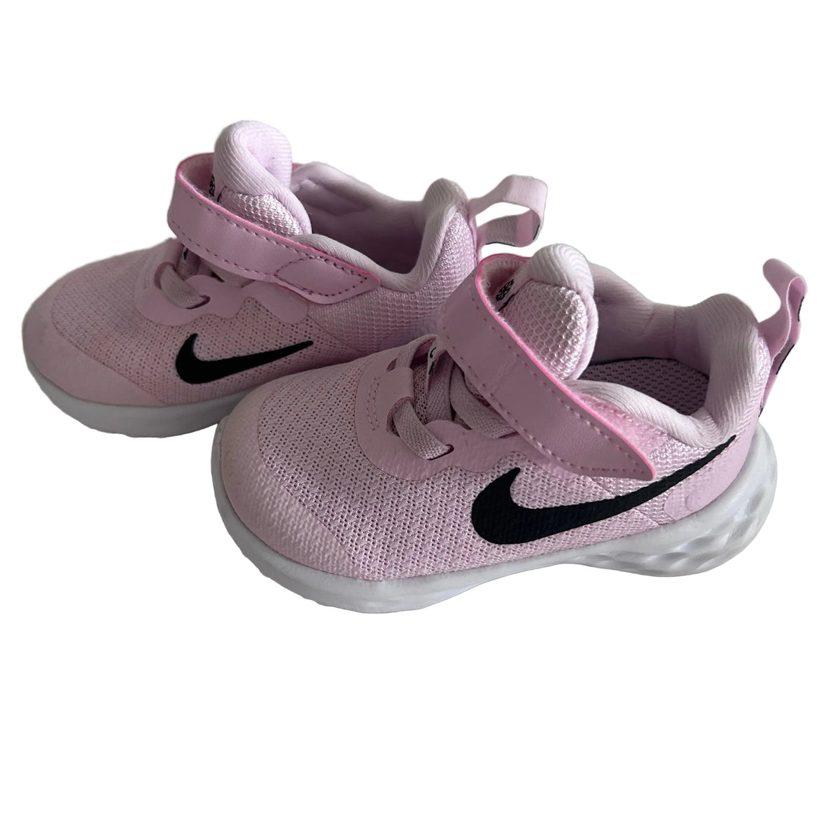Nike 11cm | EUR 21 sneakers in pink, white, black with nike swoosh logo — gently loved condition.