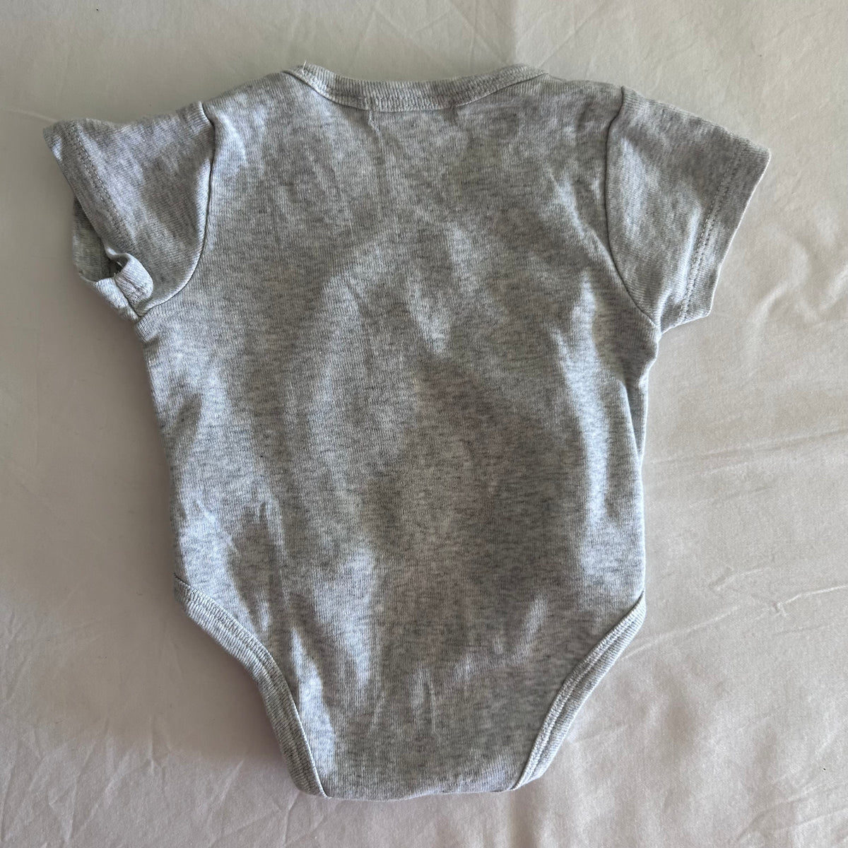 Purebaby Short Sleeve Bodysuit Baby Age 000 Grey Wombat Appliqué