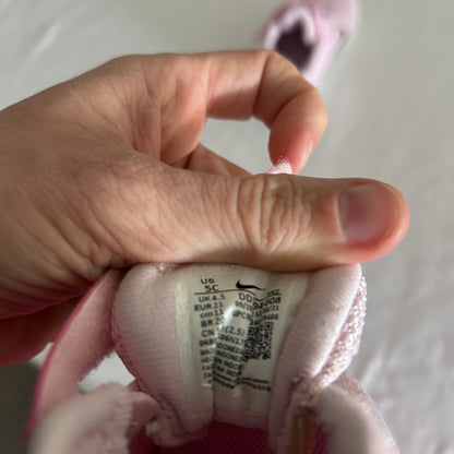 Nike Sneakers Age 11cm | EUR 21 Pink and White