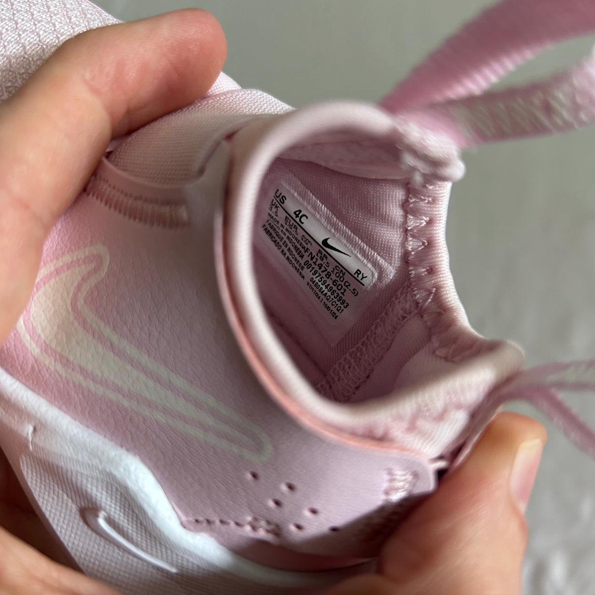 Nike Slip-on Sneakers with Velcro Strap 10cm | EUR 19.5 Pink and White