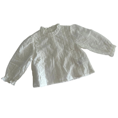 Vertbaudet Age 2 long sleeved broderie anglaise blouse in white with broderie anglaise floral eyelet embroidery with scalloped trim and ruffle collar and cuffs — like new condition.