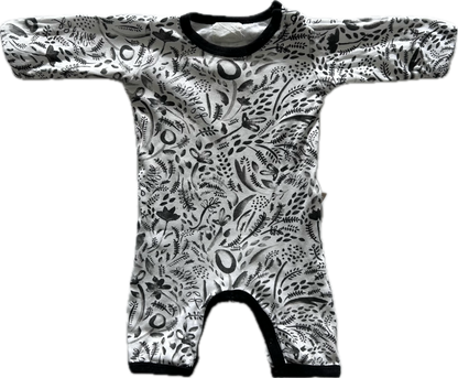 Babyushka Long Sleeved Romper Baby Age 0 Black & White