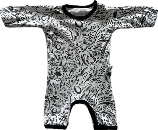 Babyushka Long Sleeved Romper Baby Age 0 Black & White