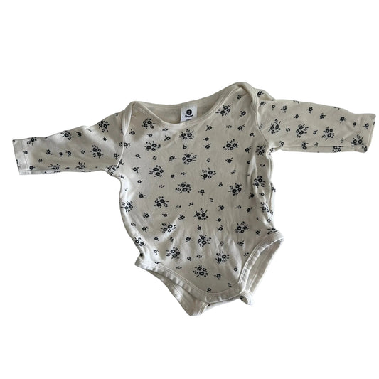 Anko Age 00 long sleeve bodysuit in light grey marle with plain — gently loved condition.