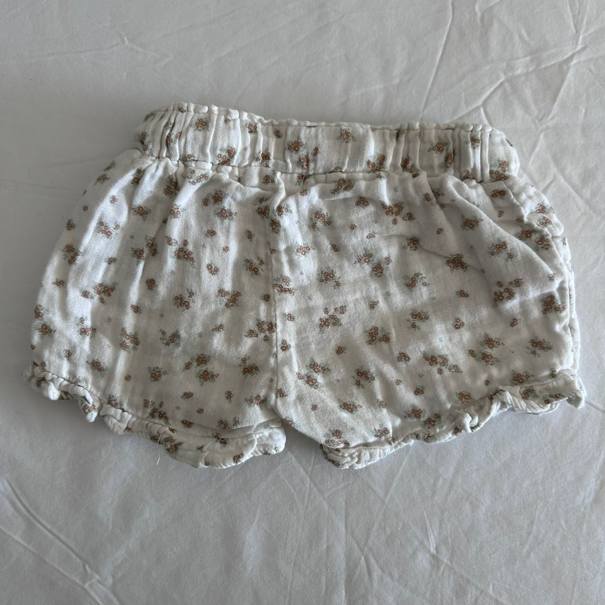 Miann & Co Baby Shorts Age 00 White and Pink Ditsy Floral
