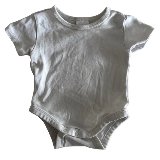 Target Age 0000 short sleeve bodysuit in white with plain — gently loved condition.